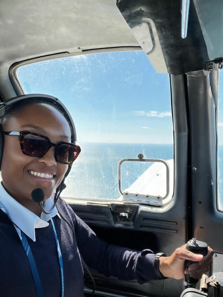Amathoullah Adinani, première femme pilote de ligne de Mayotte, une source d'inspiration pour la jeunesse mahoraise 1 WhatsApp Image 2024 10 27 a 14.52.50 d82952c0