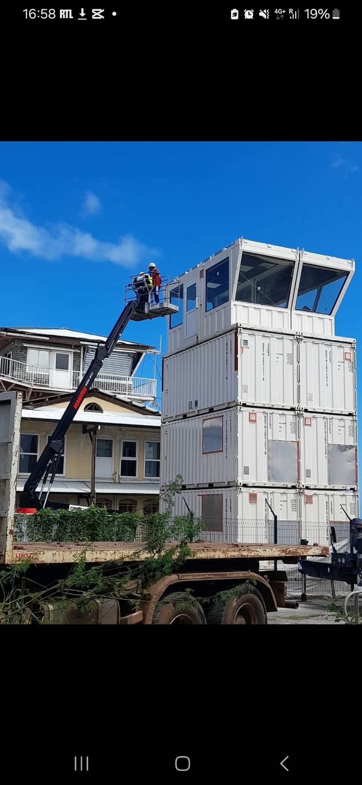 Nouvelle tour de contrôle en installation