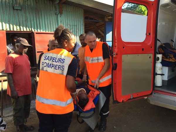 Tsoundzou 2 : un scootériste renverse une jeune fille et prend la fuite