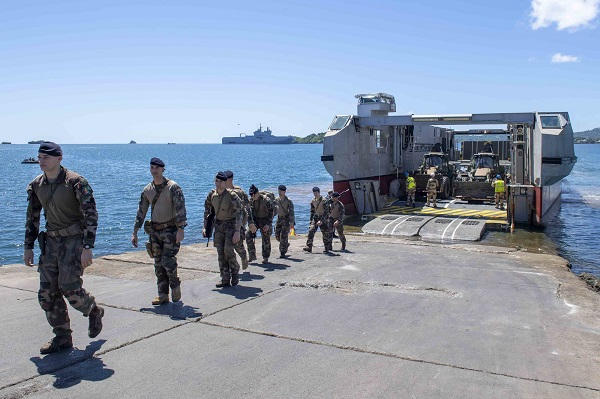 L’armée française va distribuer l’eau à Mayotte