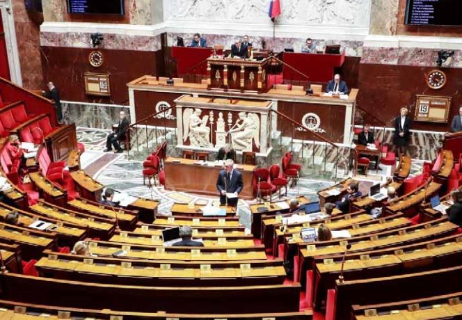L’Assemblée Nationale vote l’état d’urgence sanitaire
