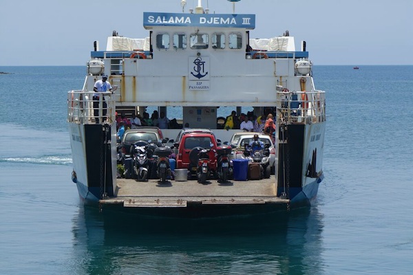 Grève générale : la traversée entre Grande et Petite Terre incertaine