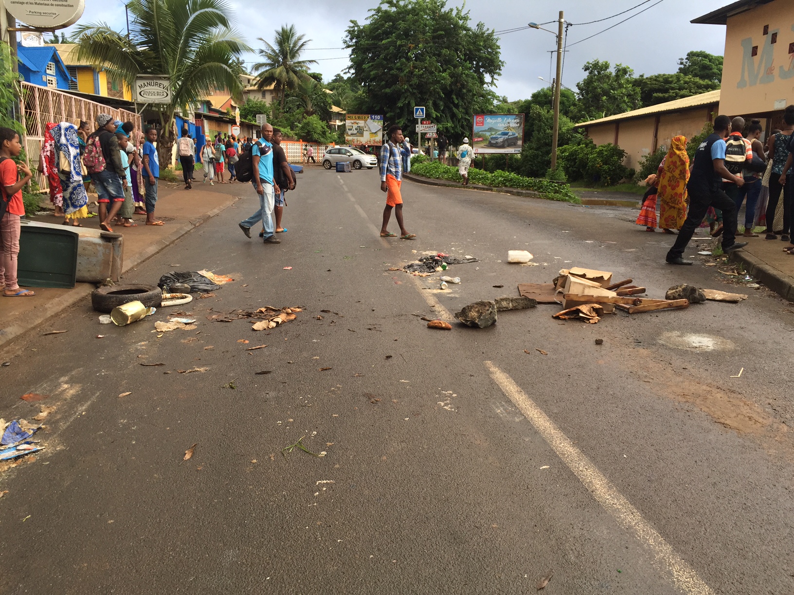 Blocage au rond-point de M’tsapéré