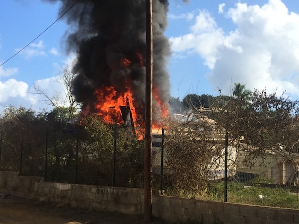 Incendie derrière chez Enzo (vidéo)