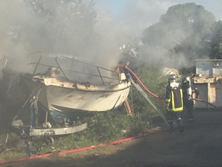 Incendie : les pompiers à l’oeuvre (vidéo)