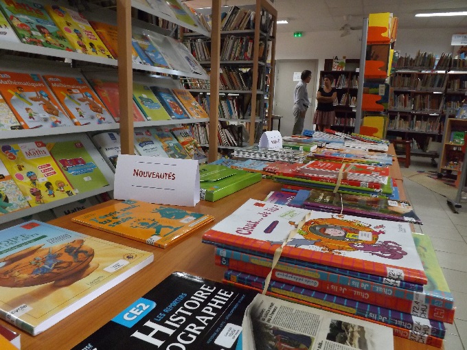 Un des voleurs de la bibliothèque de Cavani a partiellement reconnu les faits