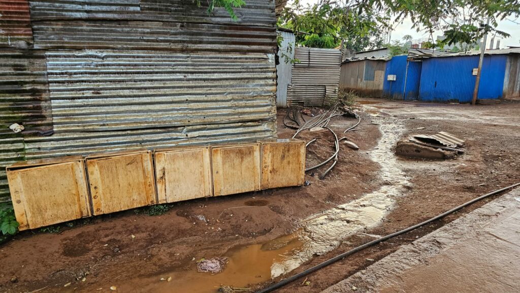 bidonville kahani tuyau eau