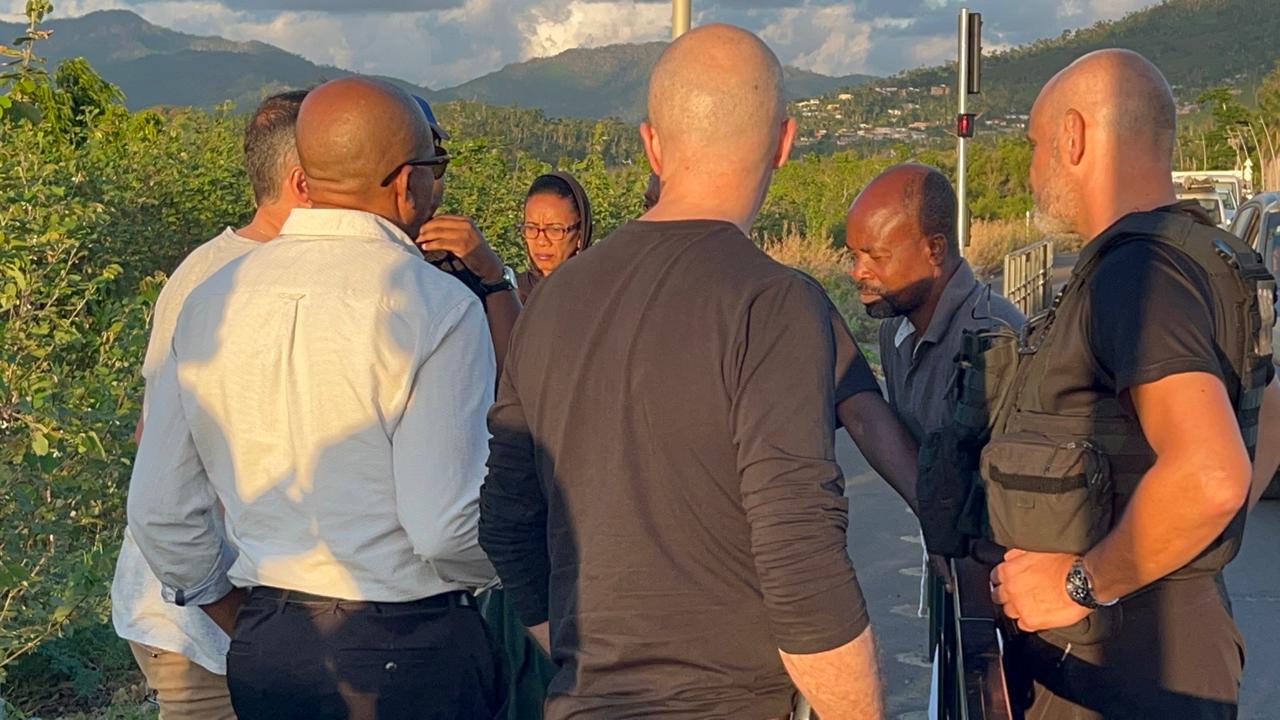 La police intervient pour libérer la route à Passamainty (vidéo)