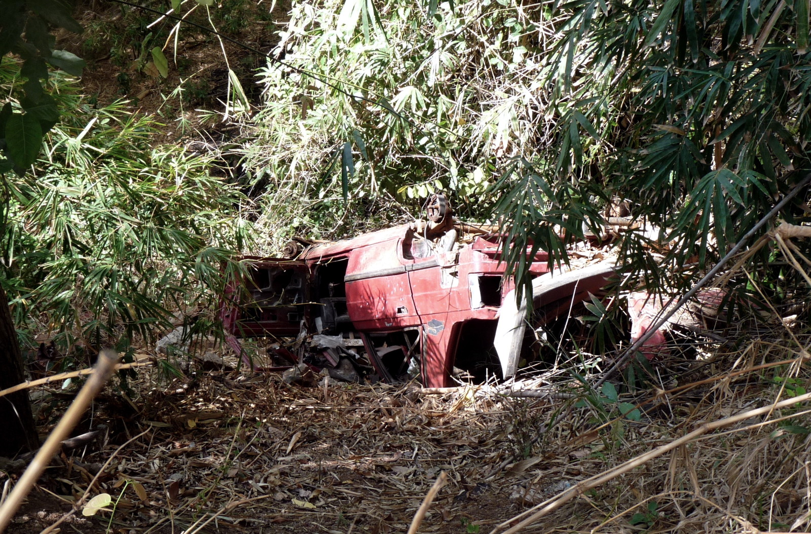 Opération zéro carcasse de voiture à Dembéni !