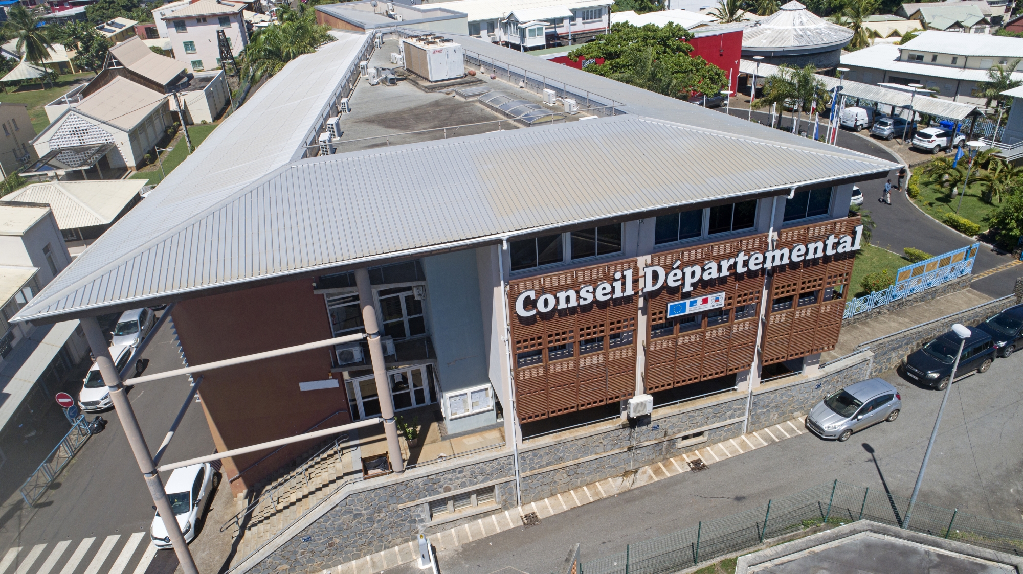 La tension continue de monter socialement au Conseil départemental