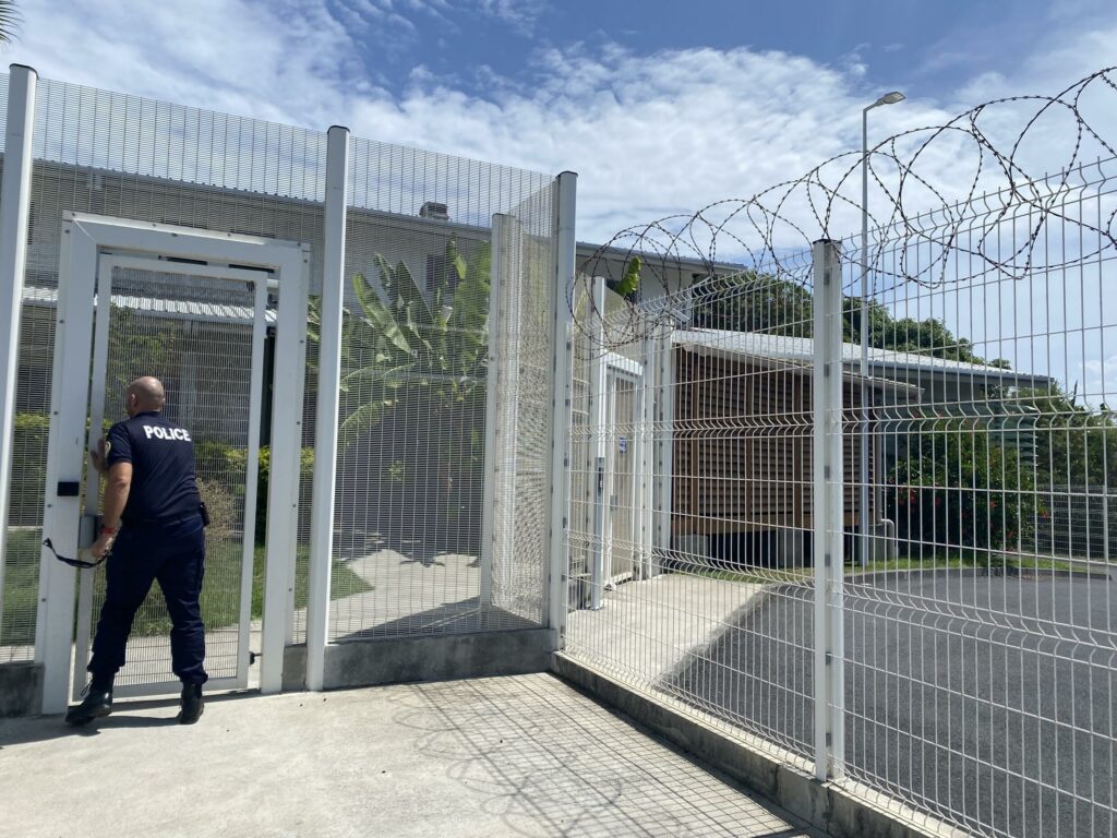 centre de retention a Mayotte