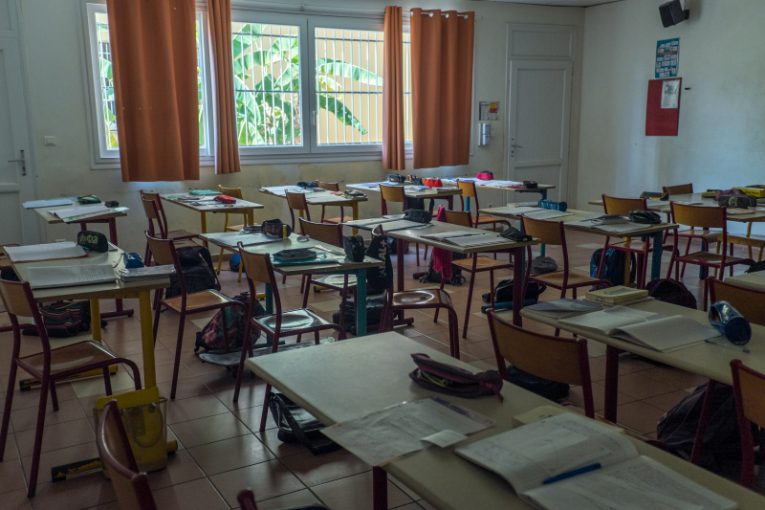 12 classes fermées à Mayotte pour cause de Covid