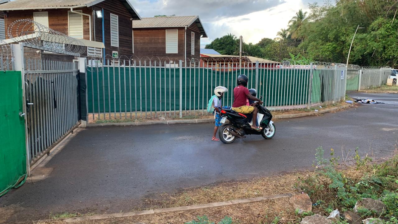 Descente de police au centre Coallia de Tsoundzou