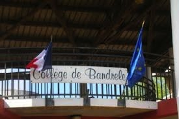 Quand la jeunesse fait sa loi…