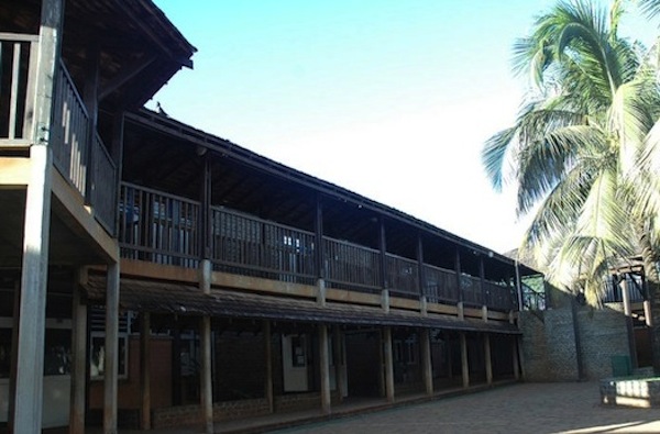 Droit de retrait des enseignants des collèges de Tsingoni et Chiconi