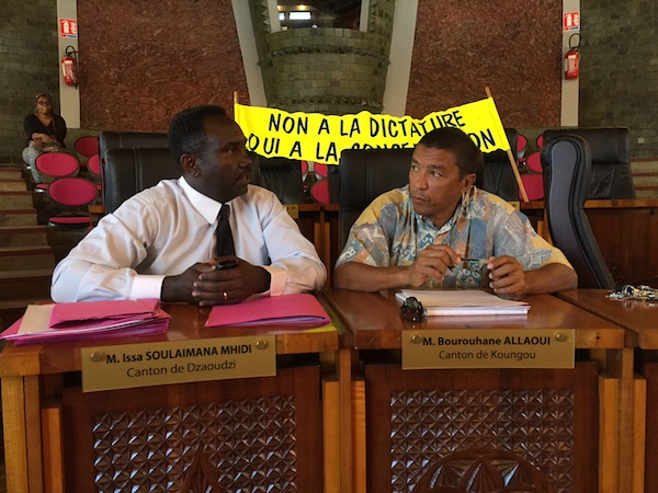 Les élus au chevet des policiers