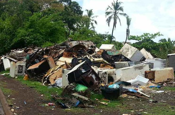 M’tsamboro : la plage de Jiva transformée en décharge communale