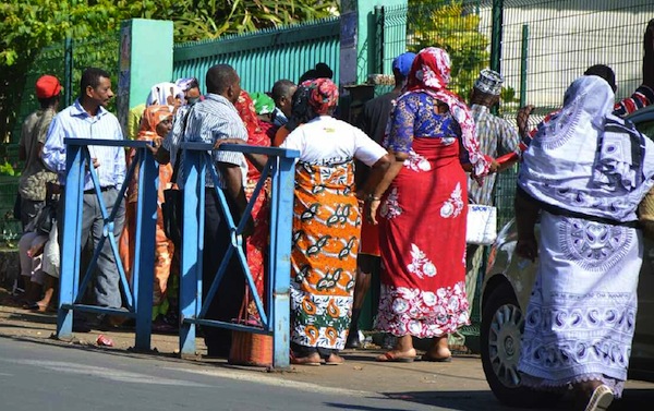 360 000 habitants à Mayotte ?