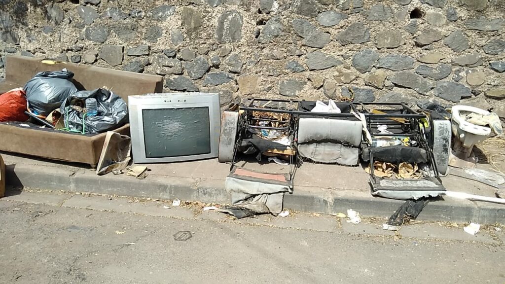 depot sauvage dencombrant. c039a877 57c0 4377 aaff c56c8d156fd3