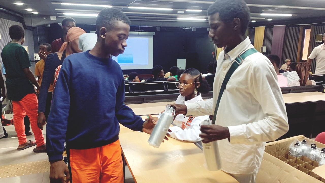 Le lycée des Lumières sensibilise à la gestion des déchets et à la surconsommation de sucre