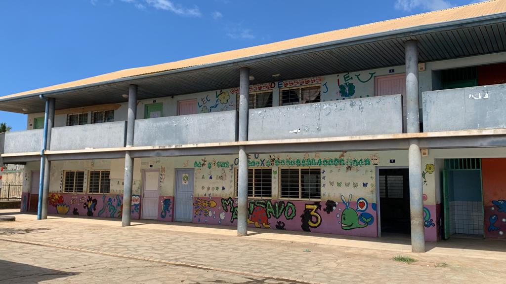 Après le tours d’eau, les tours d’école ?