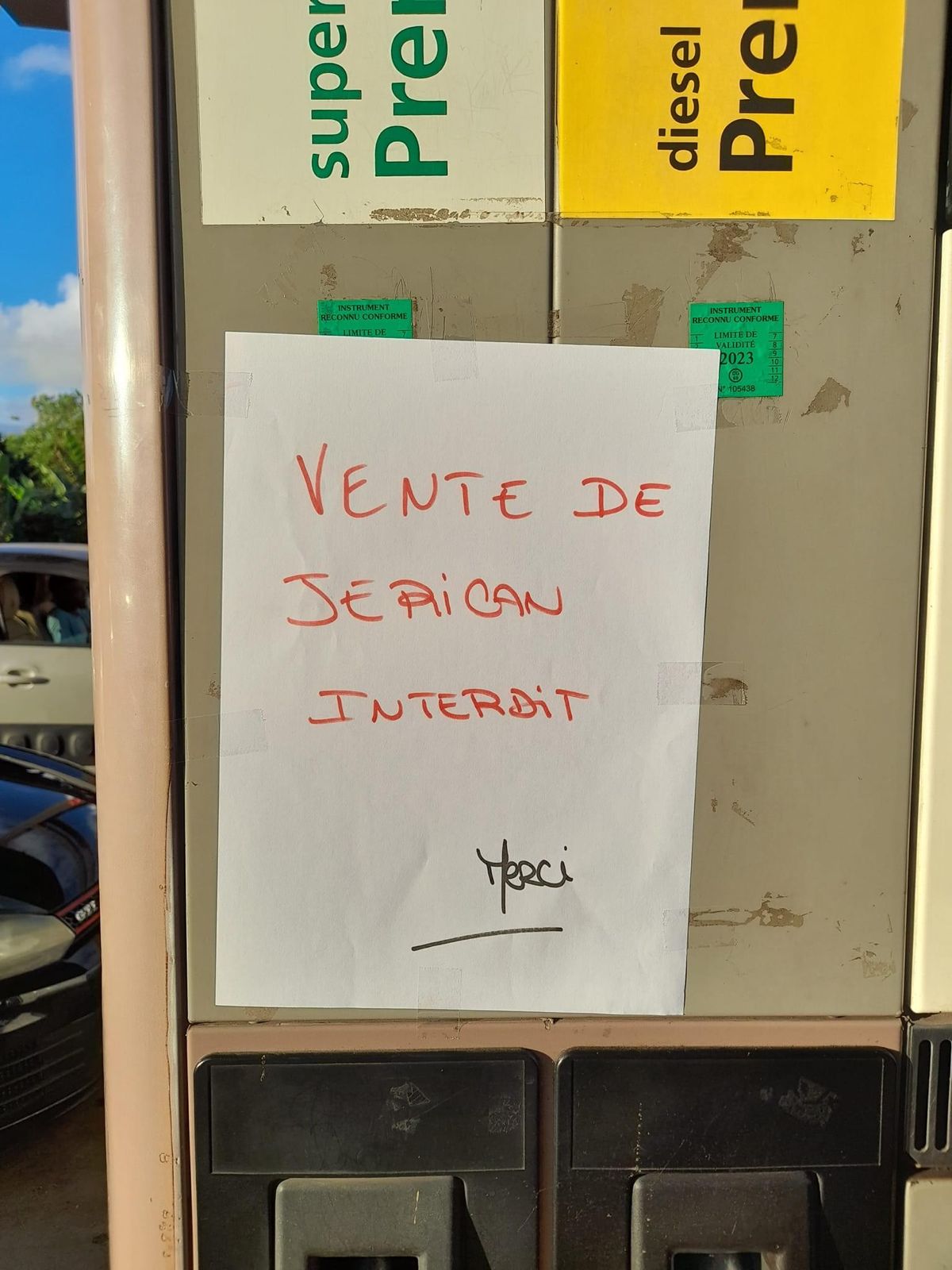 Interdiction de la vente de carburants sous forme conditionnée à Mayotte
