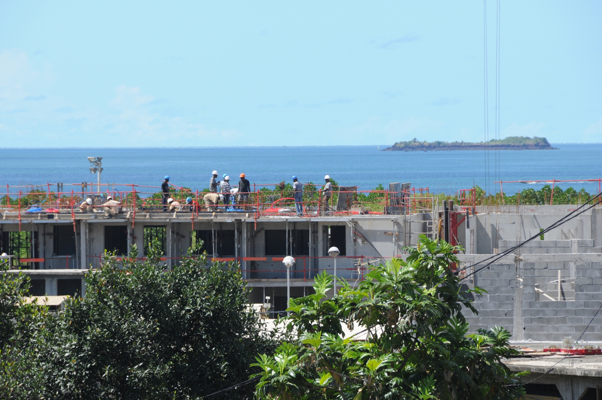 Le foncier en outre-mer est “le point de convergence de toutes les rivalités”