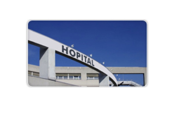 Pose de la première pierre de l’hôpital de Petite Terre