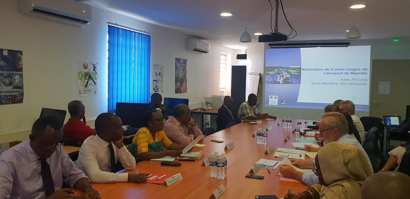 Le premier comité de pilotage sur la piste longue a eu lieu