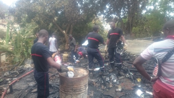 Violent incendie à Cavani Sud