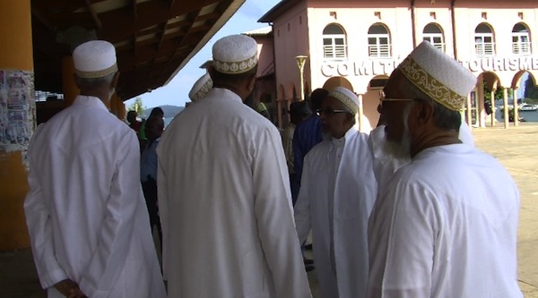 Attentats de Paris : le temps du recueillement