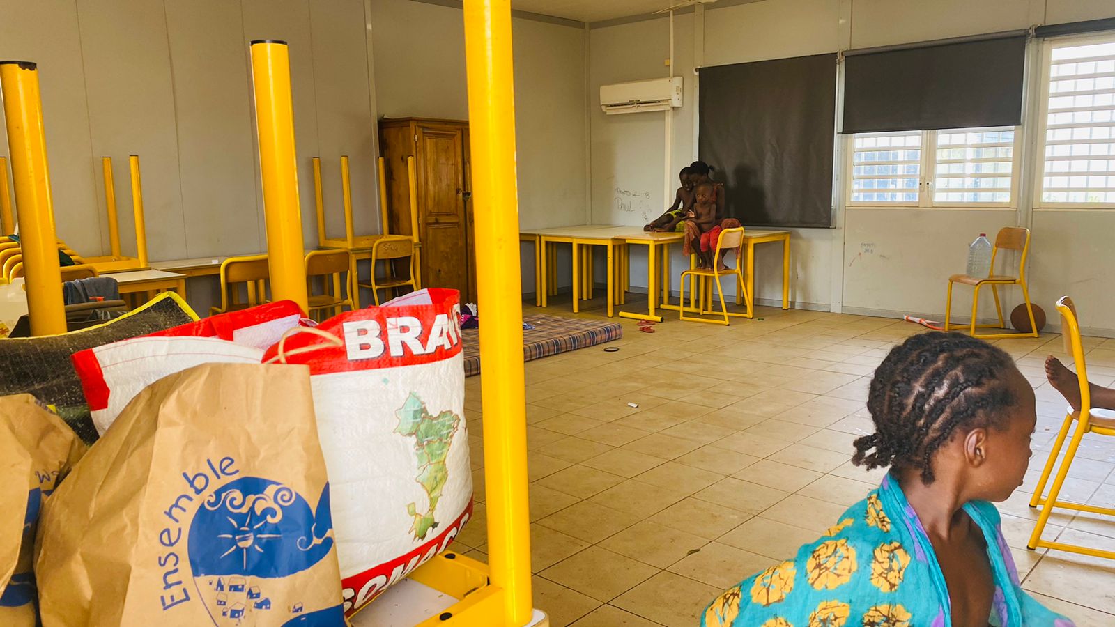 Une vingtaine de migrants occupent le LPO de Kawéni et attendent d’être relogés