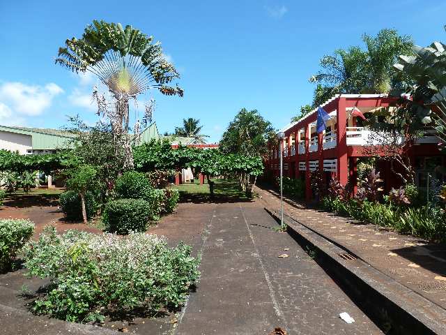 Kahani : les enseignants en droit de retrait, nouveaux caillassages au lycée