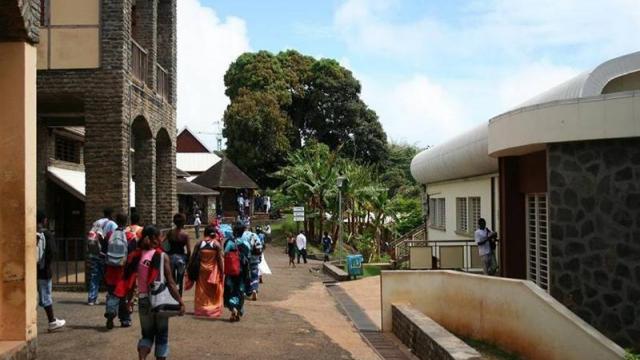 Le SNES FSU dénonce: “50% de contractuels dans le second degré”