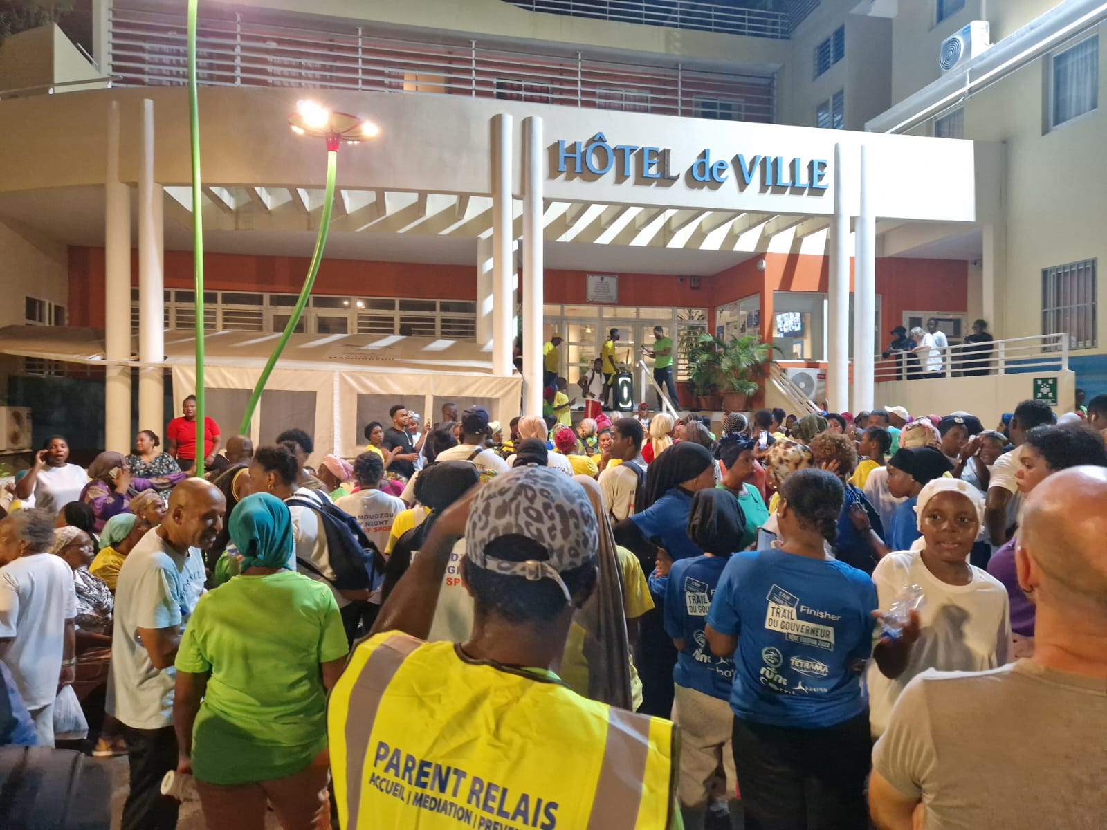 La marche “Mamoudzou by Night” se termine dans la bonne ambiance (vidéo)