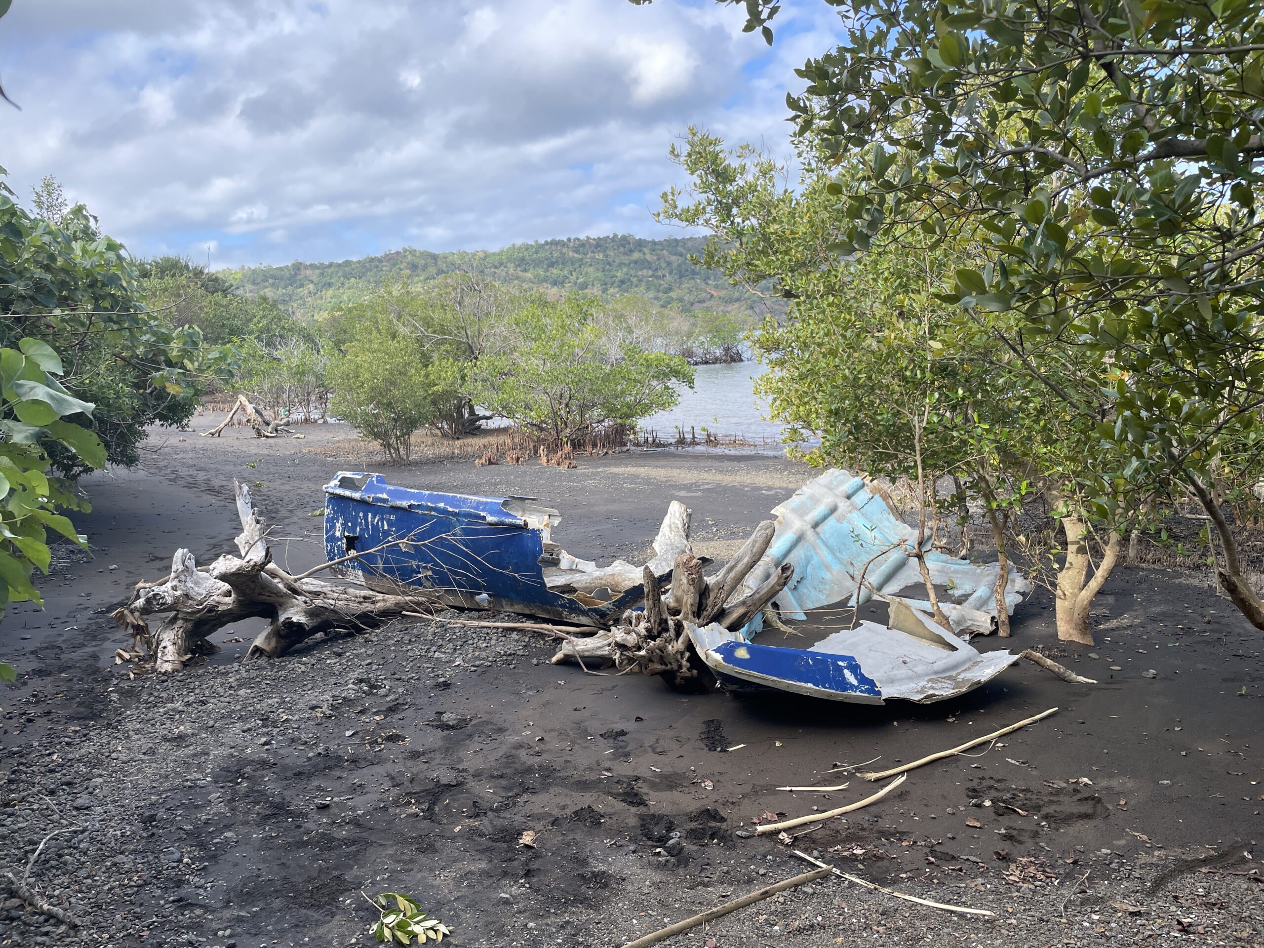 Un kwassa chavire au large d’Acoua