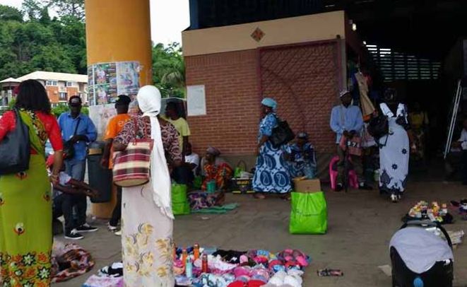 Les commerçants du marché couvert en colère face à la concurrence déloyale