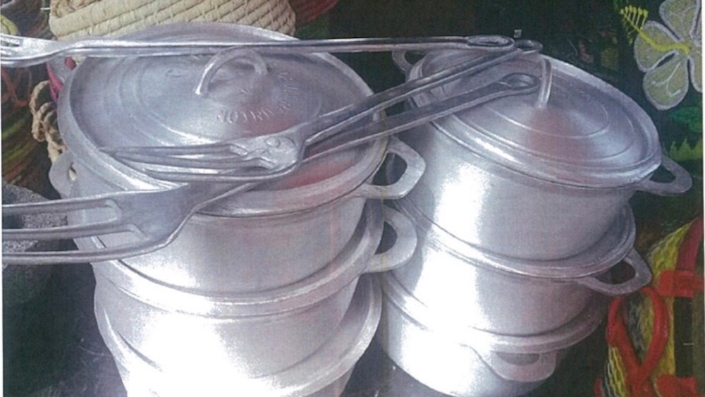 Des marmites malgaches interdite à La Réunion et pas à Mayotte