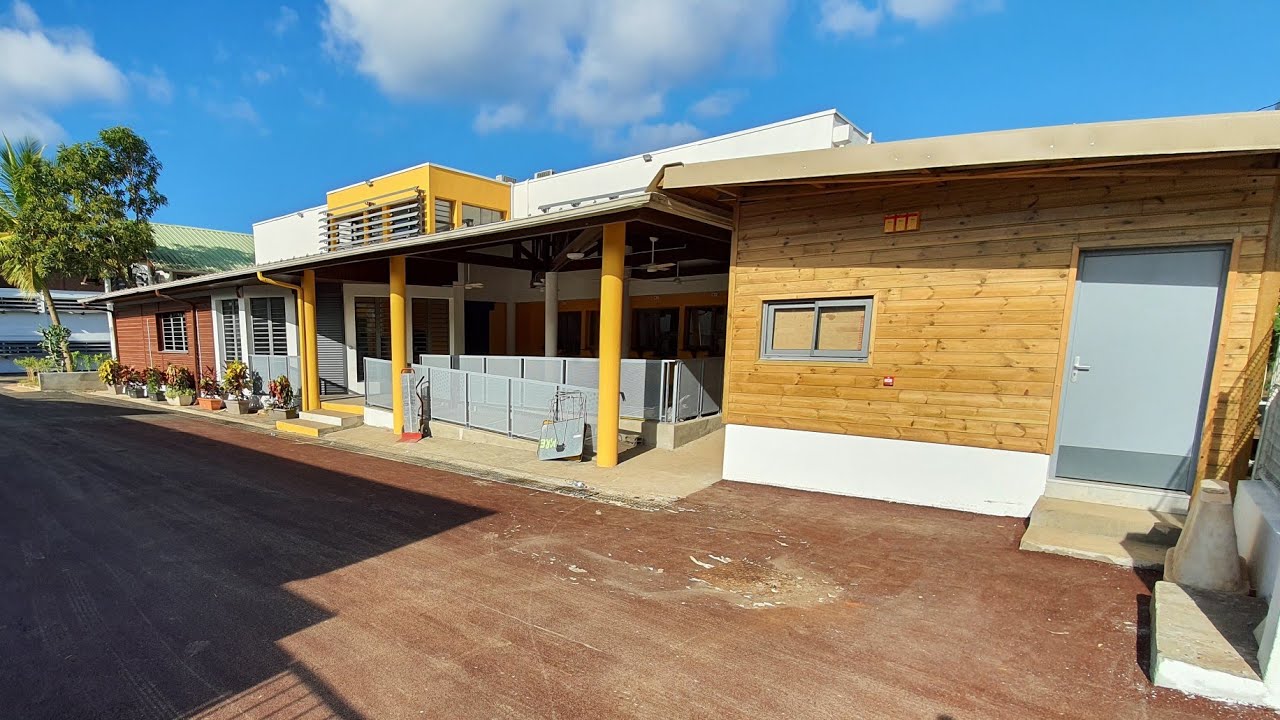 Kawéni : elle revient à son bureau de la mairie, mais son ordinateur a été volé