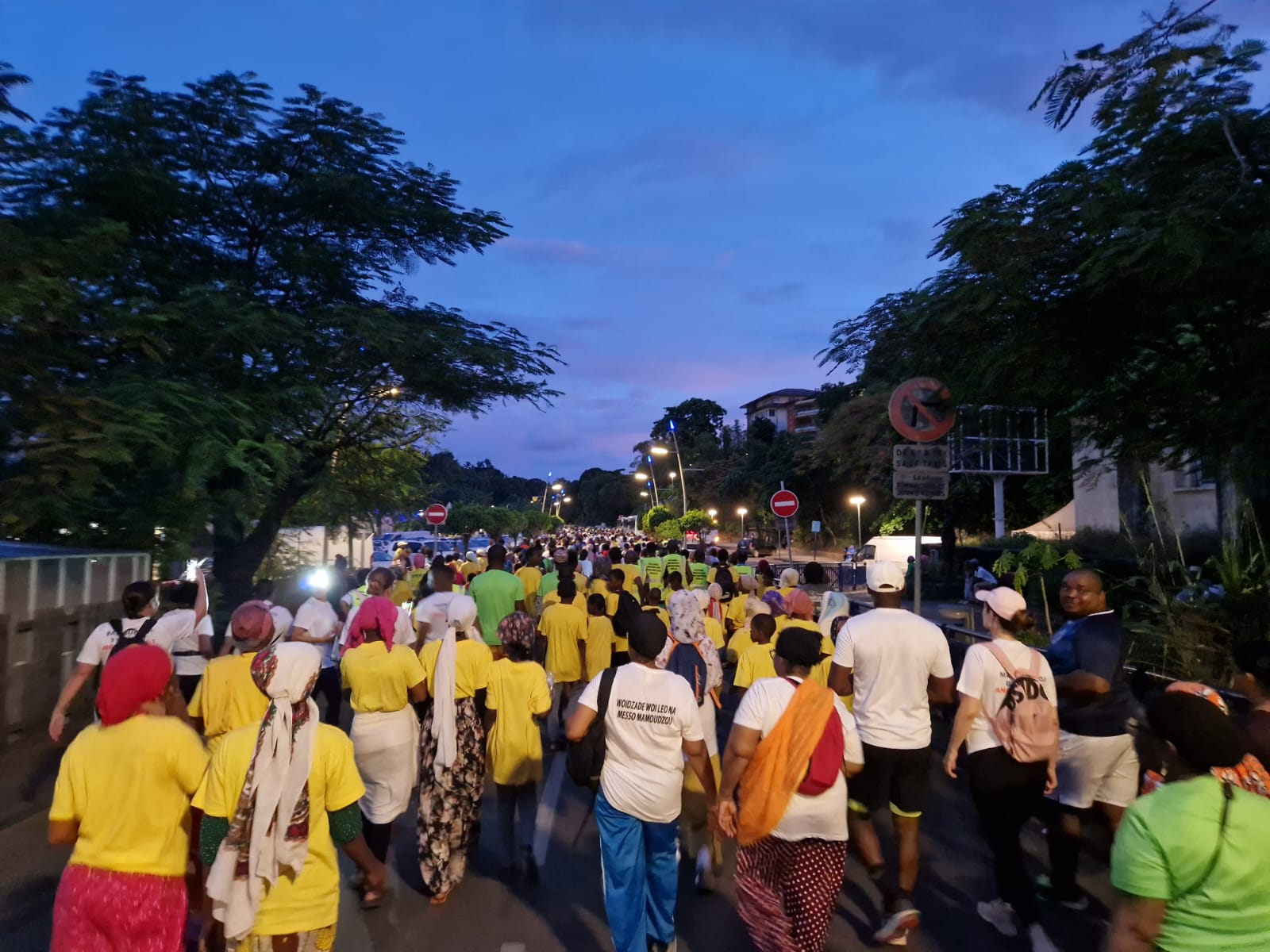 C’est parti pour la marche de Mamoudzou by Night (vidéo)