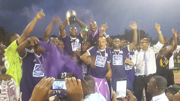 FOOT : Les Jumeaux de Mzouazia s’incline 3 à 0