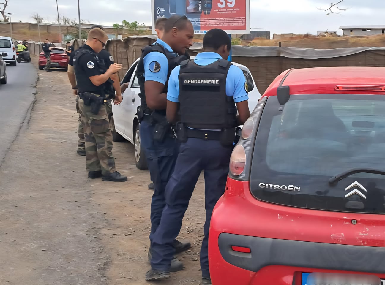Près de 600 personnes contrôlées, 40 infractions recensées : les forces de l’ordre frappent fort sur les routes de Mayotte
