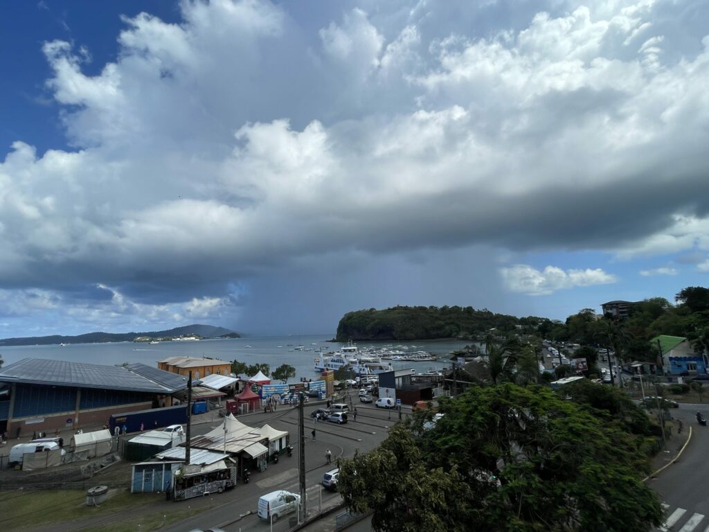 pluie sur petite terre 2 scaled 1