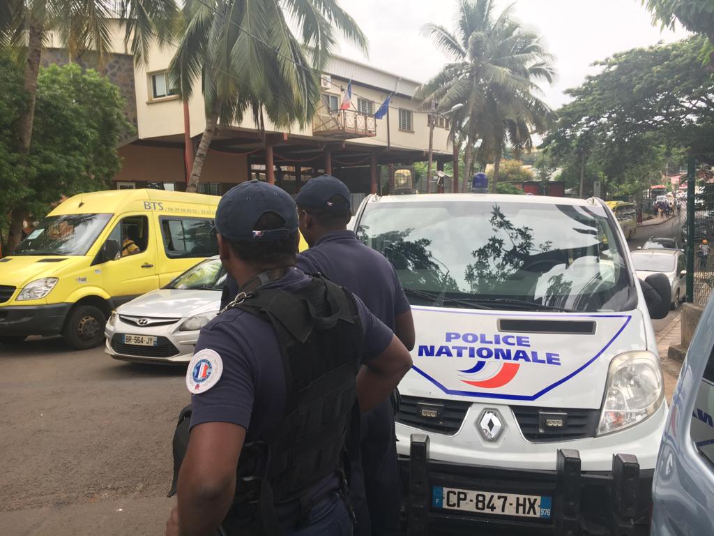 Violence à Kaweni : bagarre entre jeunes près d’un lycée, interventions policière et médicale