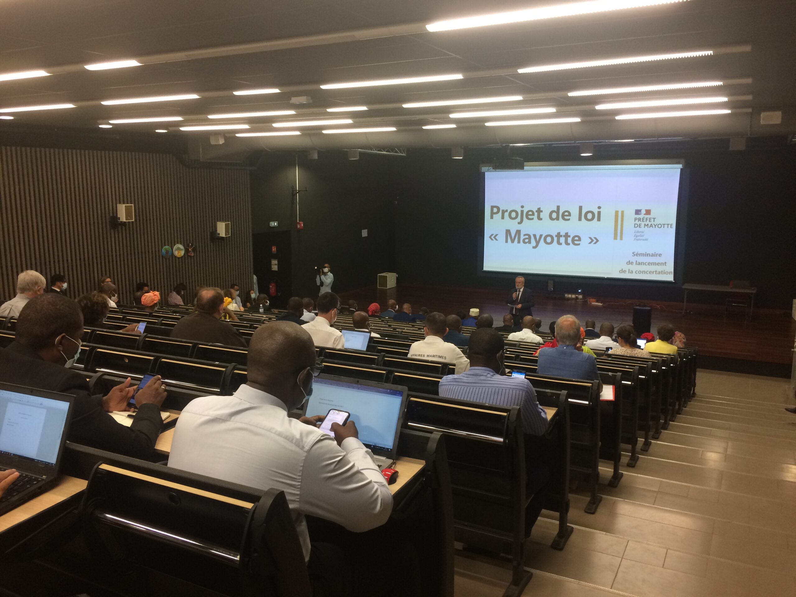 Les élus mahorais pro-actifs sur la loi Mayotte