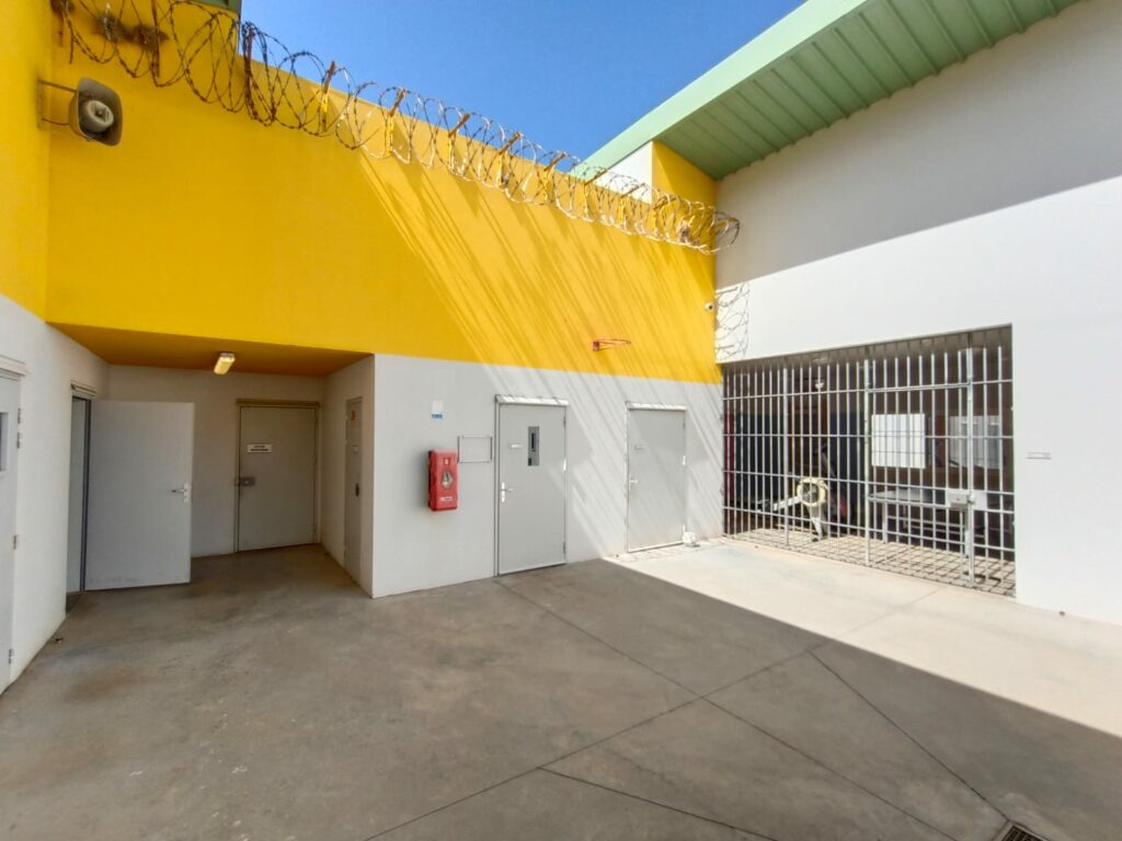 prison majicavo. f6f719c0 b689 48f8 b67e 8d1c433901f0