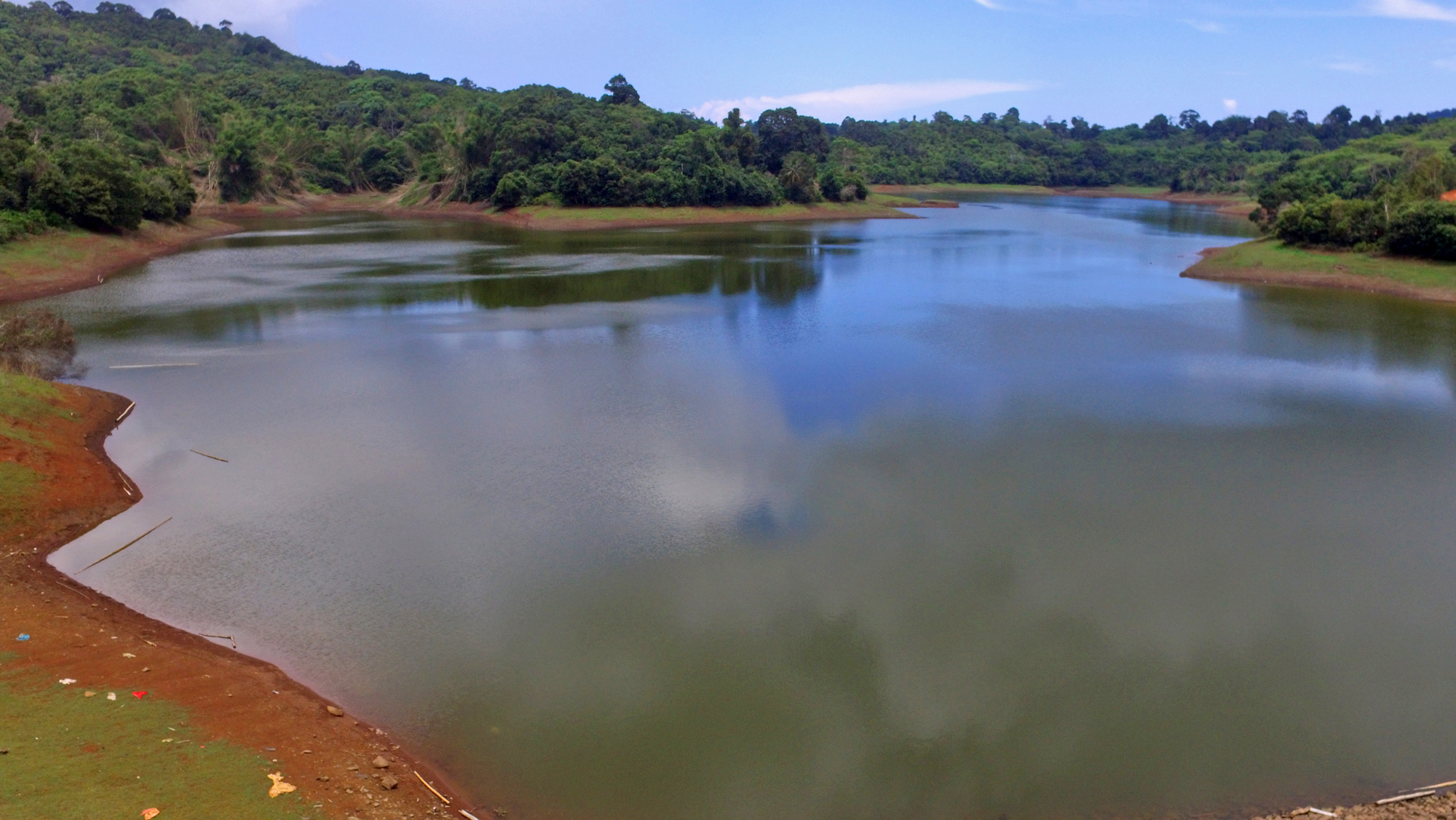 SMAE informe de travaux d’urgences sur l’interconnexion des retenues collinaires Dzoumogné-Combani