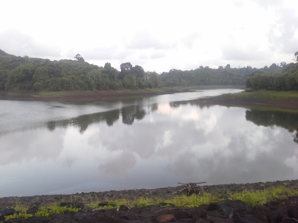 La retenue collinaire de Combani à 103,5%