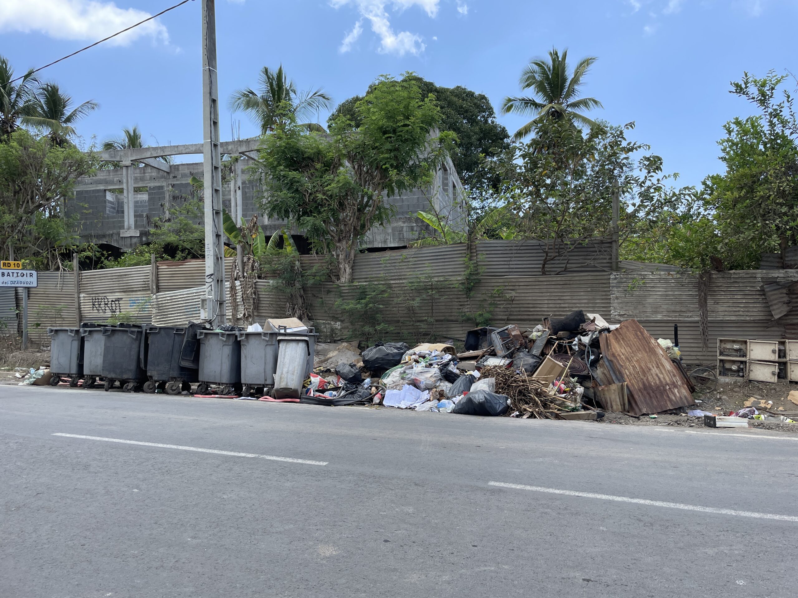 La grève se poursuit au Sidevam976