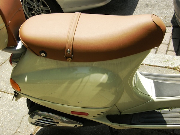 Recel de scooters volés à Doujani